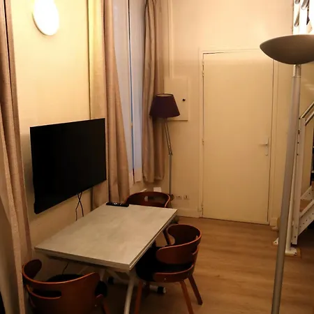 Paris Getaway Apartment *